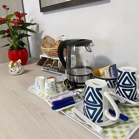 Mini - Enrico Fermi B&B 렌데