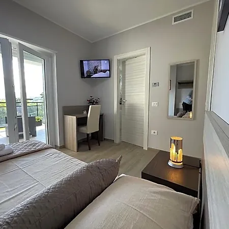 Mini - Enrico Fermi Bed & Breakfast
