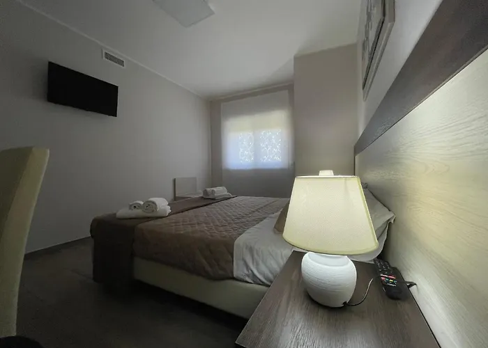 Mini - Enrico Fermi Alojamento de Acomodação e Pequeno-almoço 3*